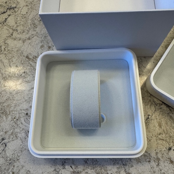 Apple Watch 1 Original 42mm Sports band Empty Box Square White Hard Plastic - Picture 6 of 11